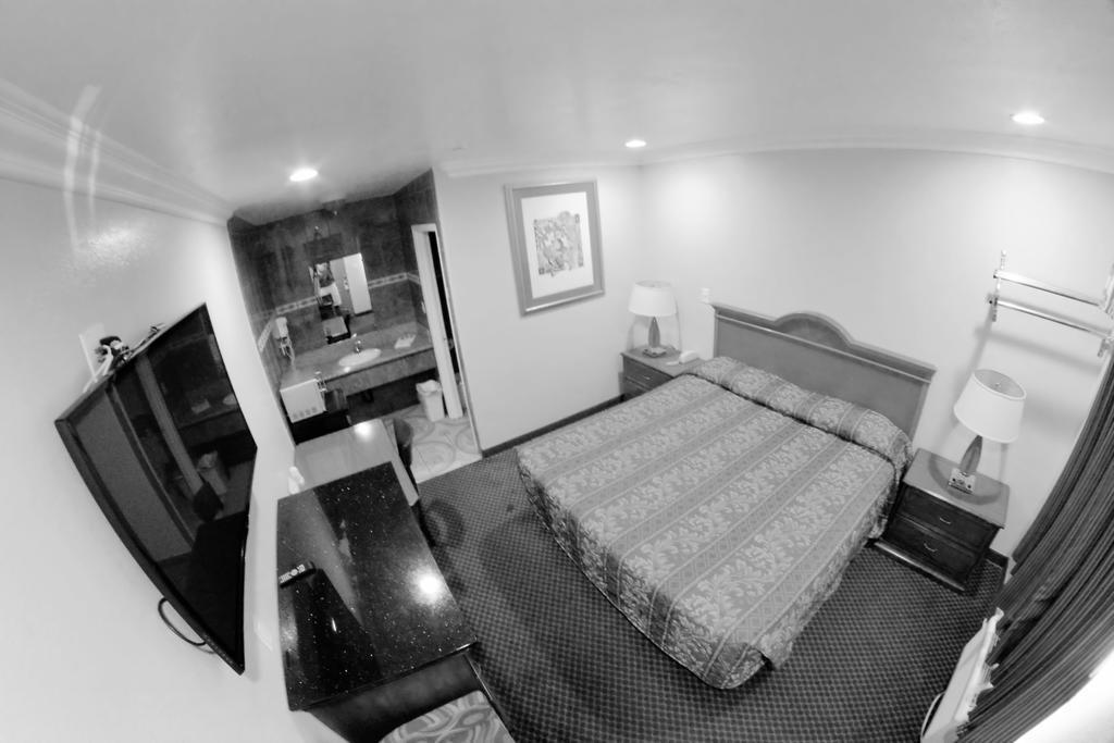 Motel The Palace 2*