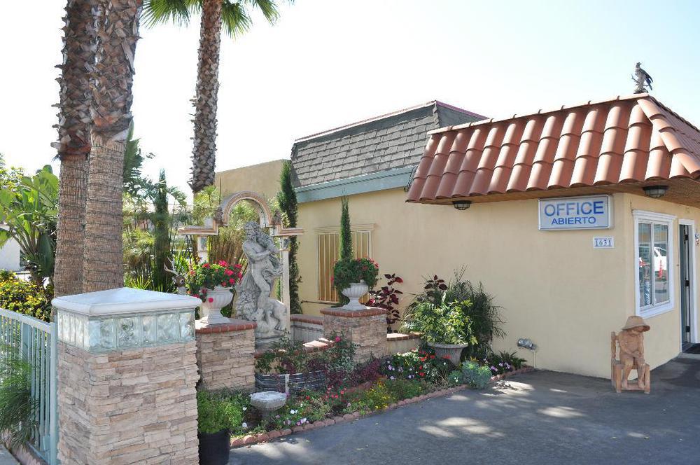 The Palace Motel