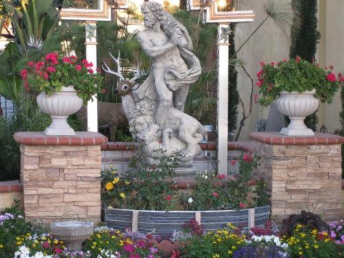 The Palace 2* Oxnard