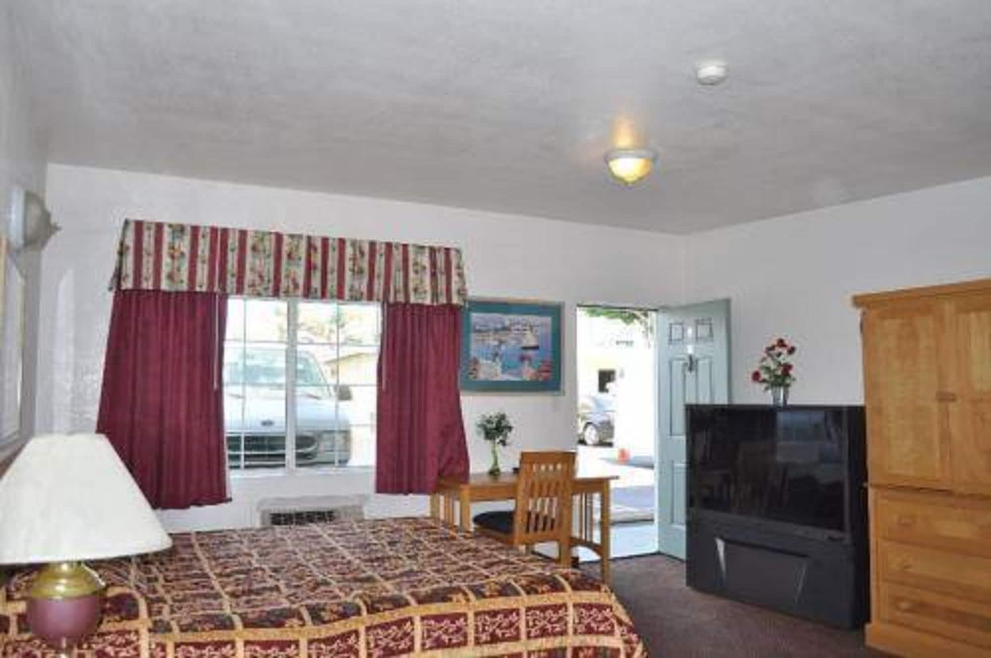 The Palace 2* Oxnard