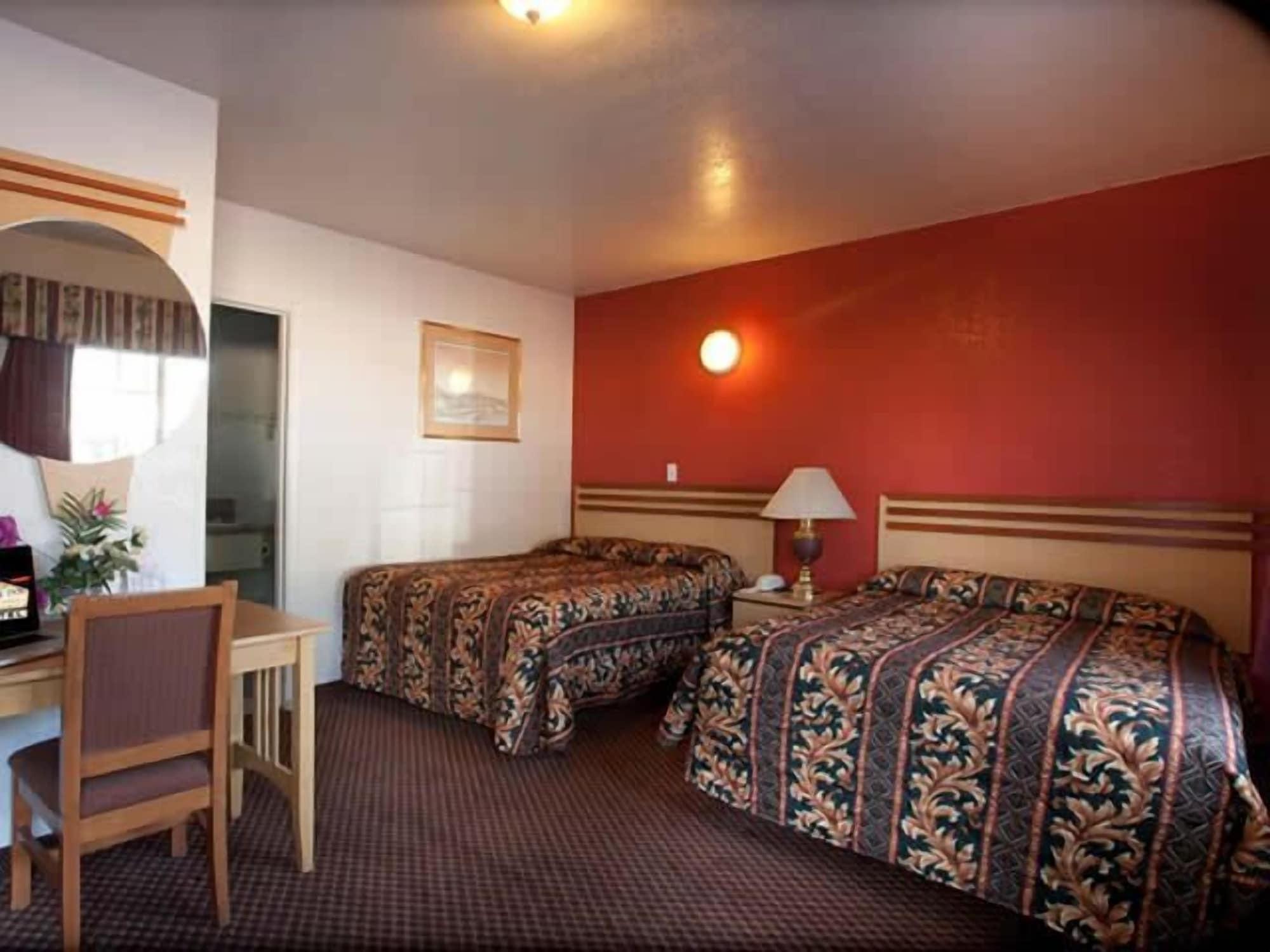 The Palace Motel 2*